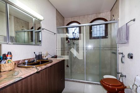 Casa à venda com 303m², 4 quartos e 2 vagasBanheiro 2