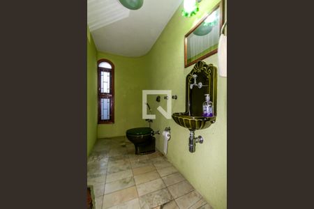 Casa à venda com 303m², 4 quartos e 2 vagasLavabo