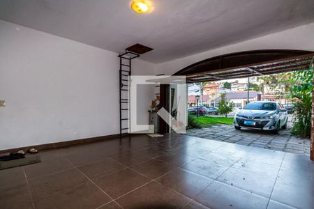 Casa à venda com 303m², 4 quartos e 2 vagasÁrea comum