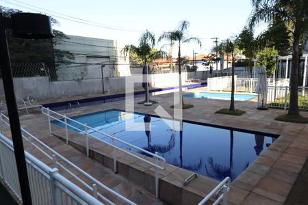Apartamento à venda com 65m², 2 quartos e 1 vaga Apartamento à venda com 65m², 2 quartos e 1 vagaÁrea comum - Piscina