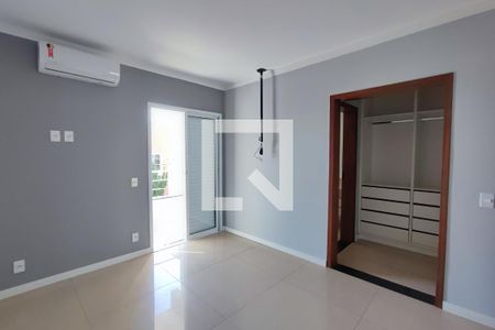 Casa de condomínio à venda com 282m², 4 quartos e 4 vagasQuarto Suíte Master