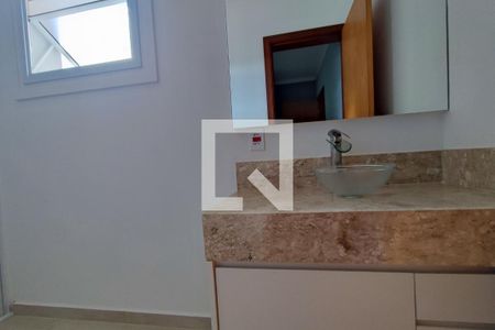 Casa de condomínio à venda com 282m², 4 quartos e 4 vagasBanheiro Suíte 2