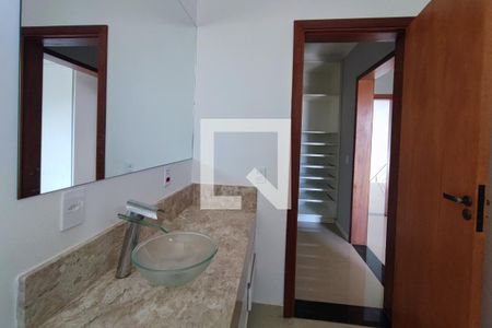 Casa de condomínio à venda com 282m², 4 quartos e 4 vagasBanheiro Suíte Master