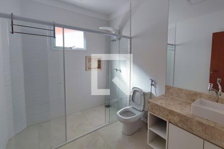 Casa de condomínio à venda com 282m², 4 quartos e 4 vagasBanheiro Social