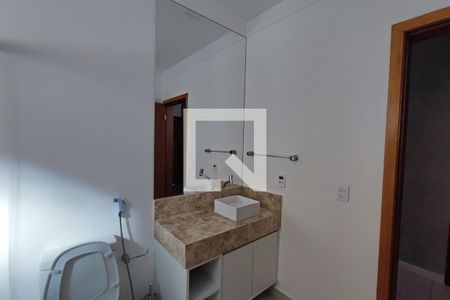 Casa de condomínio à venda com 282m², 4 quartos e 4 vagasBanheiro Social