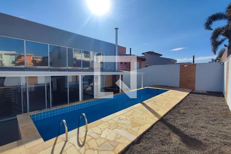 Casa de condomínio à venda com 282m², 4 quartos e 4 vagasÁrea comum - Piscina