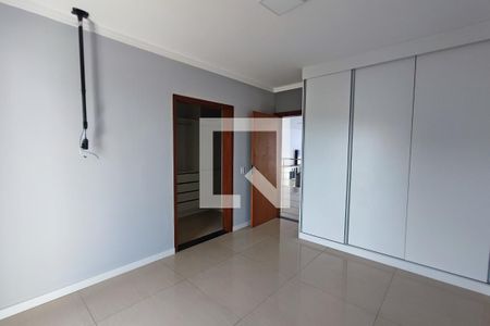 Casa de condomínio à venda com 282m², 4 quartos e 4 vagasQuarto Suíte Master