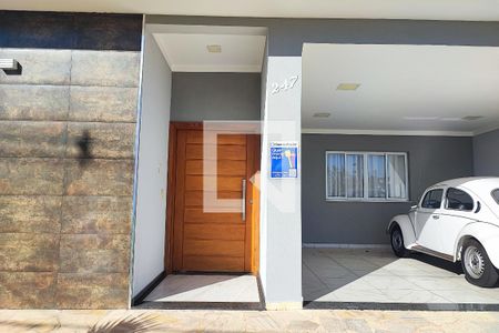 Casa de condomínio à venda com 282m², 4 quartos e 4 vagasPLACA INSTALADA NA FACHADA