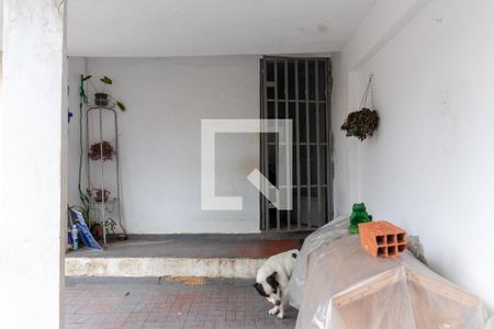 Casa à venda com 250m², 2 quartos e 1 vaga Casa à venda com 250m², 2 quartos e 1 vagaQuintal - Casa 02