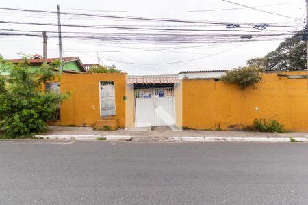 Casa à venda com 250m², 2 quartos e 1 vaga Casa à venda com 250m², 2 quartos e 1 vagaFachada