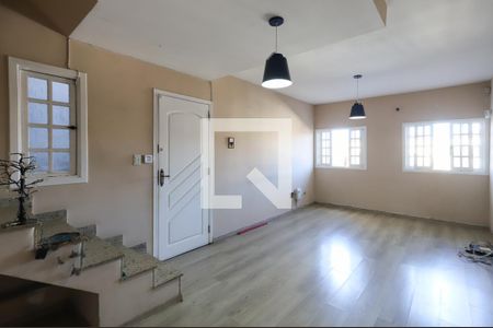 Casa à venda com 120m², 3 quartos e 3 vagasSala