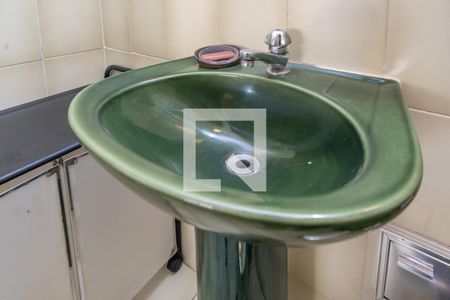 Apartamento à venda com 57m², 2 quartos e sem vaga Apartamento à venda com 57m², 2 quartos e sem vagaBanheiro