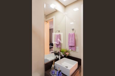 Apartamento à venda com 67m², 3 quartos e 2 vagasBanheiro da Suíte