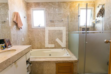 Apartamento à venda com 135m², 4 quartos e 3 vagasBanheiro da Suíte 2