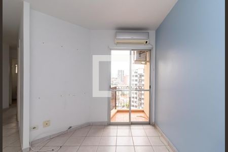 Sala de Estar de apartamento à venda com 2 quartos, 69m² em Santa Teresinha, São Paulo