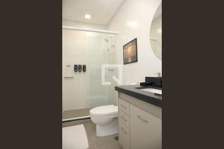 Banheiro de apartamento à venda com 1 quarto, 42m² em Independência, Porto Alegre