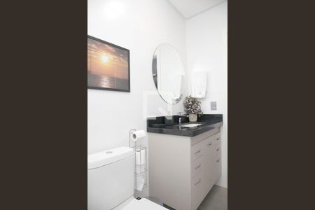 Banheiro de apartamento à venda com 1 quarto, 42m² em Independência, Porto Alegre