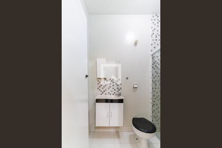 Banheiro de kitnet/studio para alugar com 1 quarto, 25m² em Socorro, São Paulo