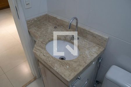 Banheiro de apartamento para alugar com 2 quartos, 42m² em Vila Aurora (zona Norte), São Paulo