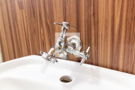 Casa para alugar com 35m², 1 quarto e sem vagaBanheiro - torneira