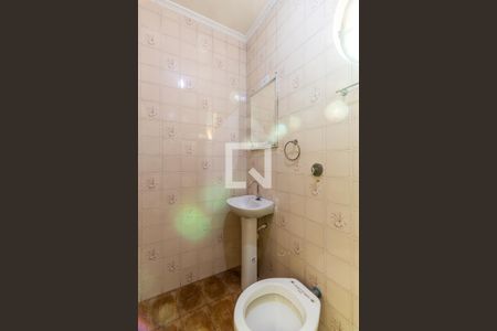 Casa à venda com 160m², 3 quartos e 2 vagas Casa à venda com 160m², 3 quartos e 2 vagasBanheiro de serviço