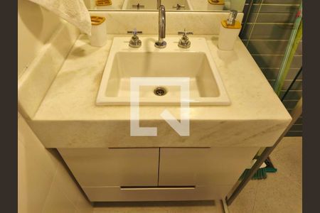 Banheiro  de kitnet/studio à venda com 1 quarto, 24m² em Vila Mariana, São Paulo