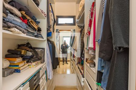 Apartamento à venda com 127m², 4 quartos e 3 vagasCloset da suíte
