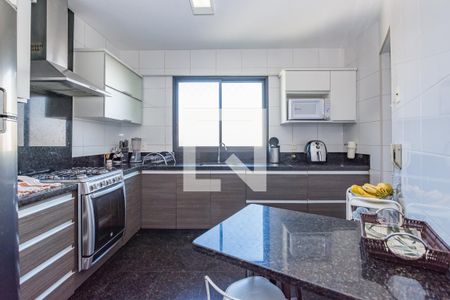 Apartamento à venda com 127m², 4 quartos e 3 vagasCozinha