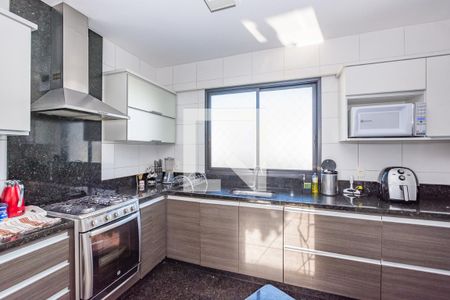 Apartamento à venda com 127m², 4 quartos e 3 vagasCozinha