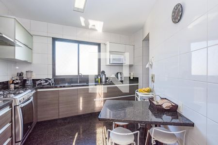 Apartamento à venda com 127m², 4 quartos e 3 vagasCozinha