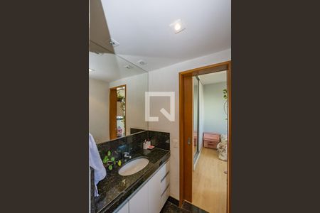 Apartamento à venda com 127m², 4 quartos e 3 vagasBanheiro Semi Suítes