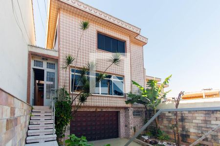 Casa para alugar com 150m², 3 quartos e 5 vagasEntrada