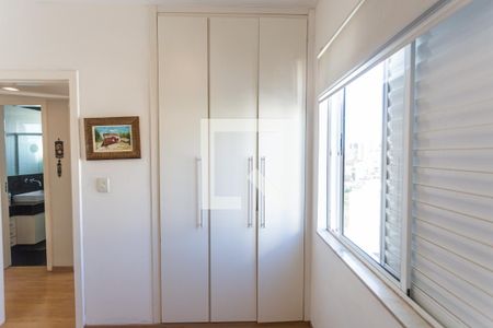 Apartamento à venda com 140m², 3 quartos e 2 vagasArmário do Quarto 2