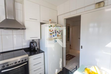 Apartamento à venda com 140m², 3 quartos e 2 vagasCozinha