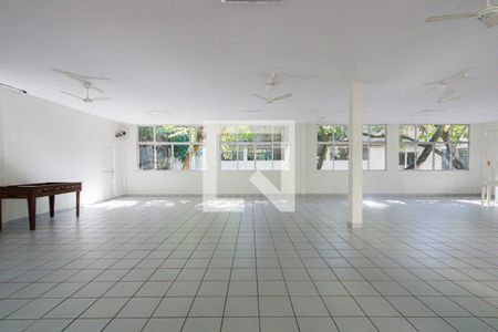 Apartamento à venda com 40m², 1 quarto e 1 vaga Apartamento à venda com 40m², 1 quarto e 1 vagaSalão de Festas