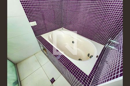 Casa de condomínio para alugar com 320m², 5 quartos e 2 vagasQuarto 3 suite 