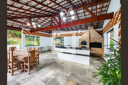 Casa de condomínio para alugar com 320m², 5 quartos e 2 vagasÁrea comum - Churrasqueira