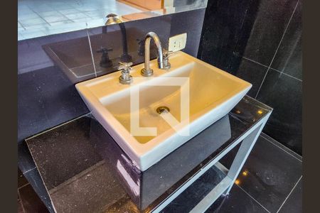 Casa de condomínio para alugar com 320m², 5 quartos e 2 vagasSuite Quarto 2