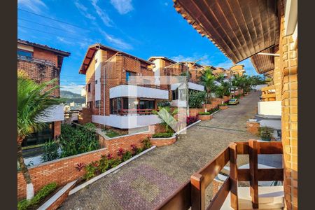 Casa de condomínio para alugar com 320m², 5 quartos e 2 vagasQuarto 3