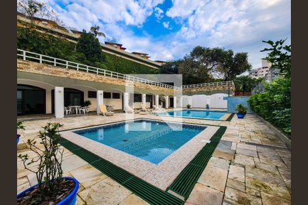 Casa de condomínio para alugar com 320m², 5 quartos e 2 vagasÁrea comum - Piscina