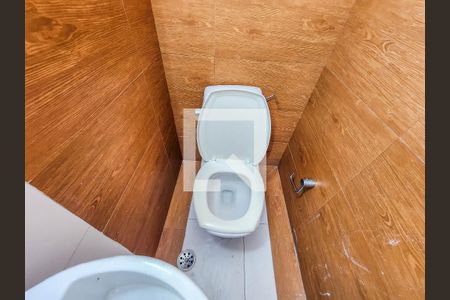 Casa de condomínio para alugar com 320m², 5 quartos e 2 vagasBanheiro 2