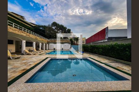 Casa de condomínio para alugar com 320m², 5 quartos e 2 vagasÁrea comum - Piscina