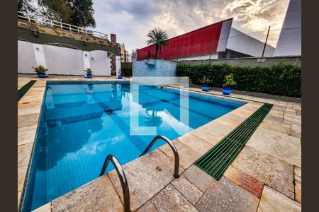 Casa de condomínio para alugar com 320m², 5 quartos e 2 vagasÁrea comum - Piscina