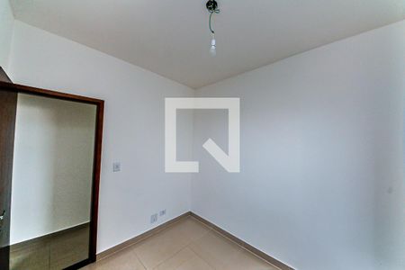 Quarto 1 de apartamento para alugar com 2 quartos, 40m² em Vila Antonieta, São Paulo