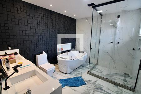 Casa de condomínio à venda com 220m², 3 quartos e 2 vagasBanheiro da Suíte 2