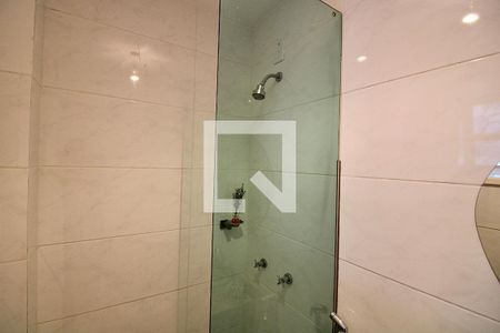 Casa de condomínio à venda com 220m², 3 quartos e 2 vagasBanheiro Social