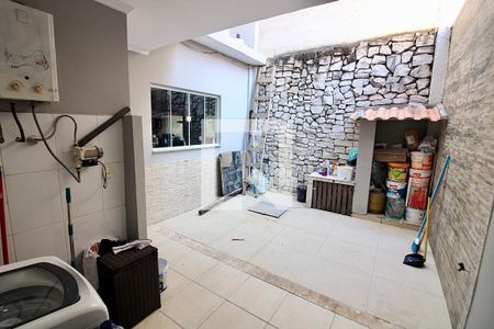 Casa de condomínio à venda com 220m², 3 quartos e 2 vagasÁrea de Serviço