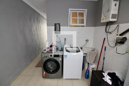 Casa de condomínio à venda com 220m², 3 quartos e 2 vagasÁrea de Serviço