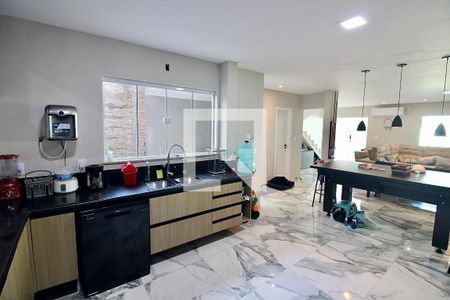 Casa de condomínio à venda com 220m², 3 quartos e 2 vagasCozinha
