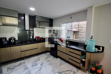 Casa de condomínio à venda com 220m², 3 quartos e 2 vagasCozinha